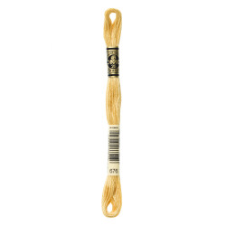 nr.676 DMC Broderigarn